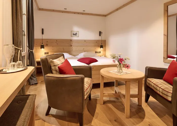 Alpenrose - A Family Affair Since 1881 3*