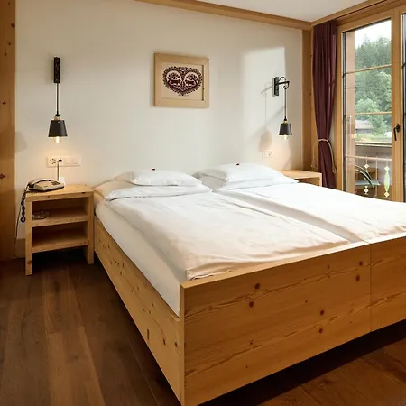 Hotel Alpenrose - A Family Affair Since 1881