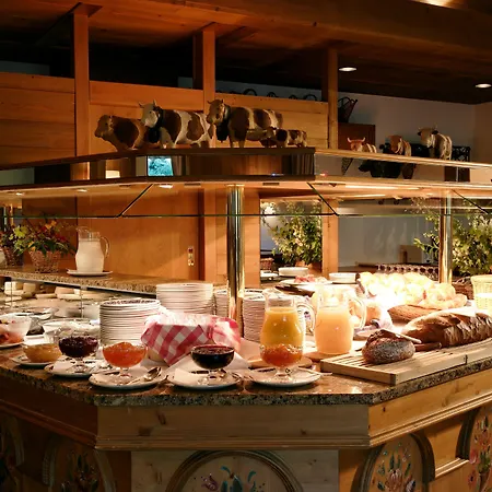 فندق Alpenrose - A Family Affair Since 1881 3*