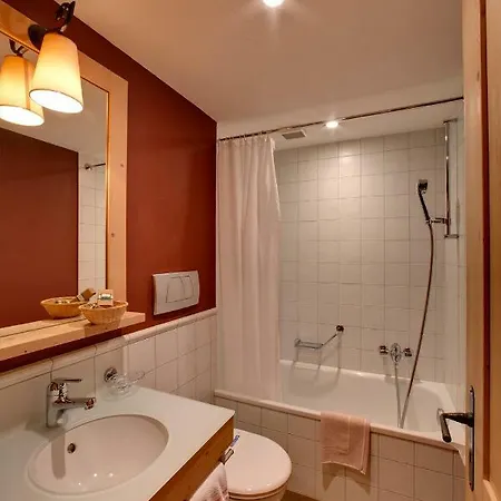 فندق Alpenrose - A Family Affair Since 1881 ون قن